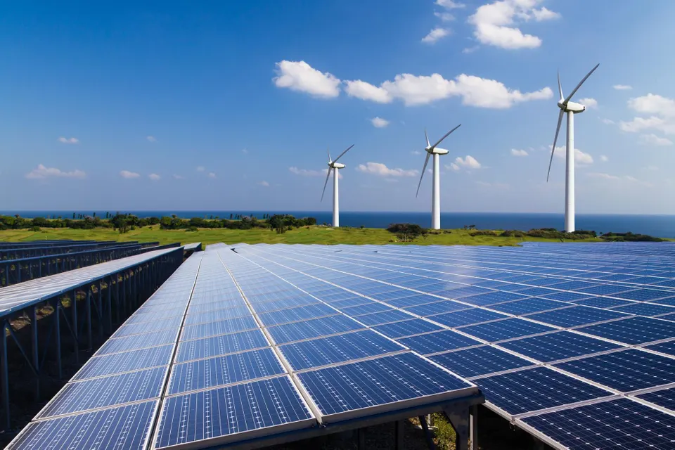 🌍 Solar Storage Is the Key to a Sustainable Future