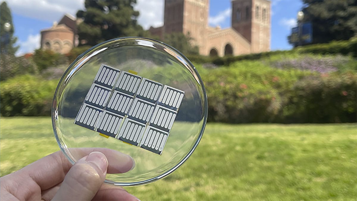 ⚡ Perovskite-Silicon Tandem Cells: The Future of High-Efficiency Solar Panels