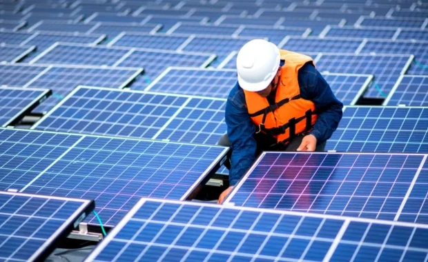How to maintain solar panels for maximum efficiency